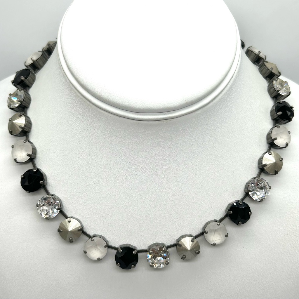 Sabika Classics Vol 4 Crystal Necklace 119$